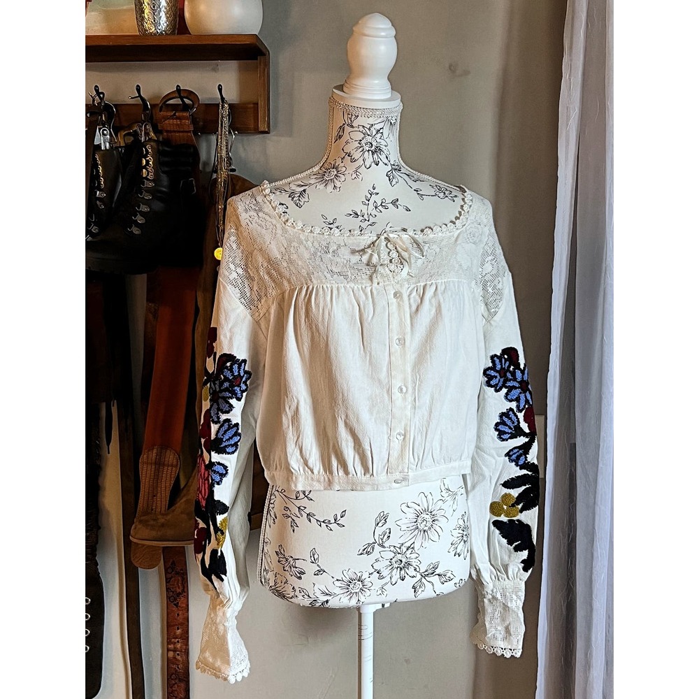Free People | Meadows Embroidered Crop Top Size Medium